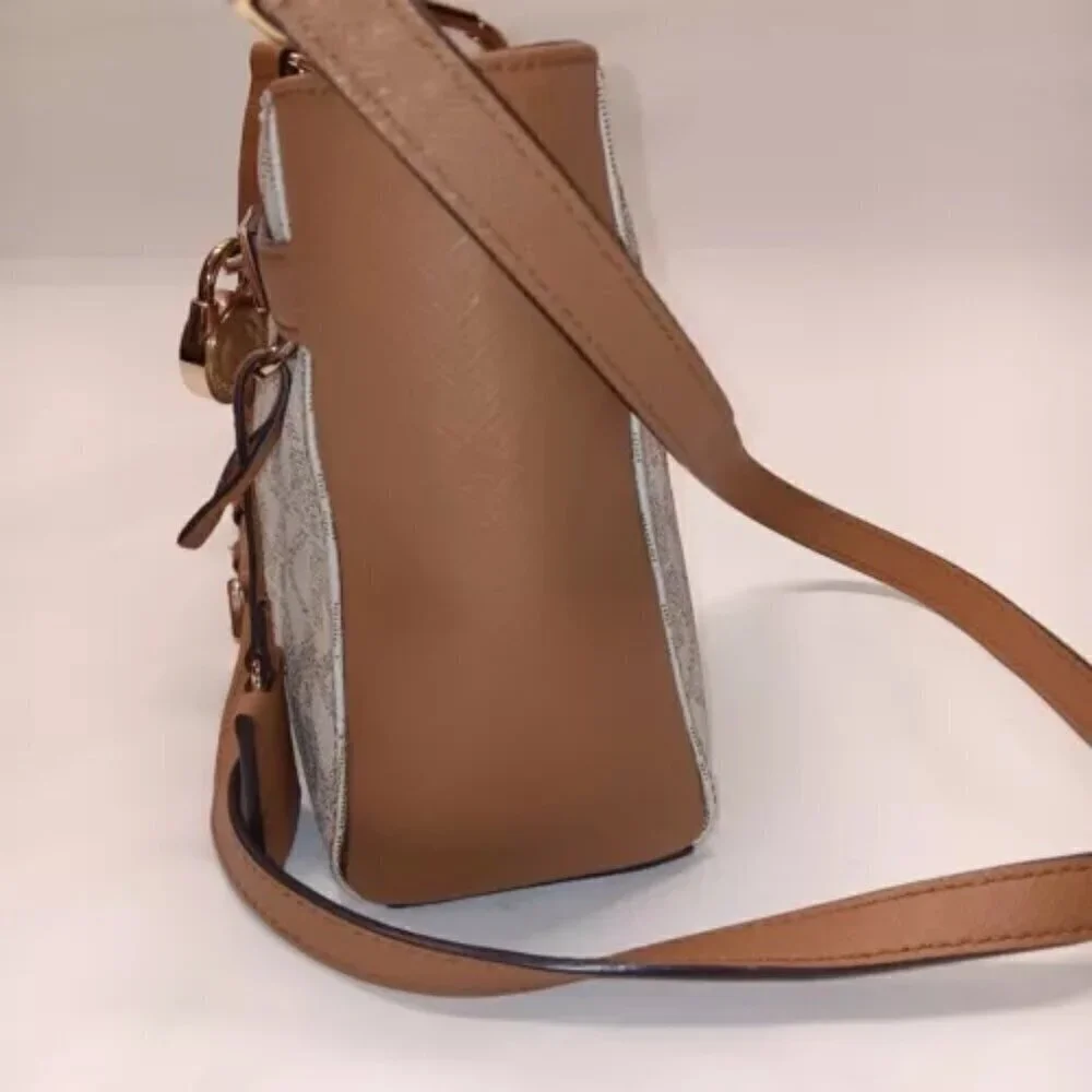 MICHAEL KORS‎ Signature Hamilton Traveler Medium Top Zip Messenger Bag Padlock